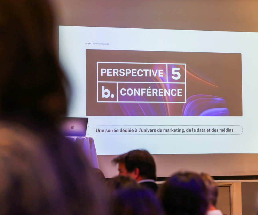 L’écran d’accueil de la soirée : « Perspective 5, b. conférence ».